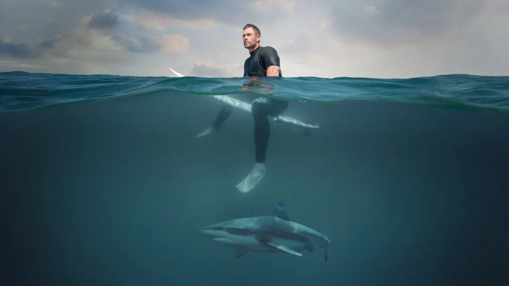 Chris Hemsworth: a caccia di squali
