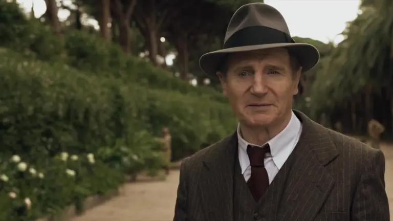 Detective Marlowe