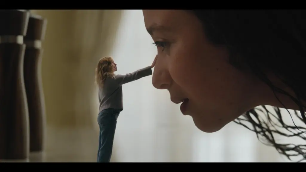 The Miniature Wife – Un piccolo problema – Uragano Les